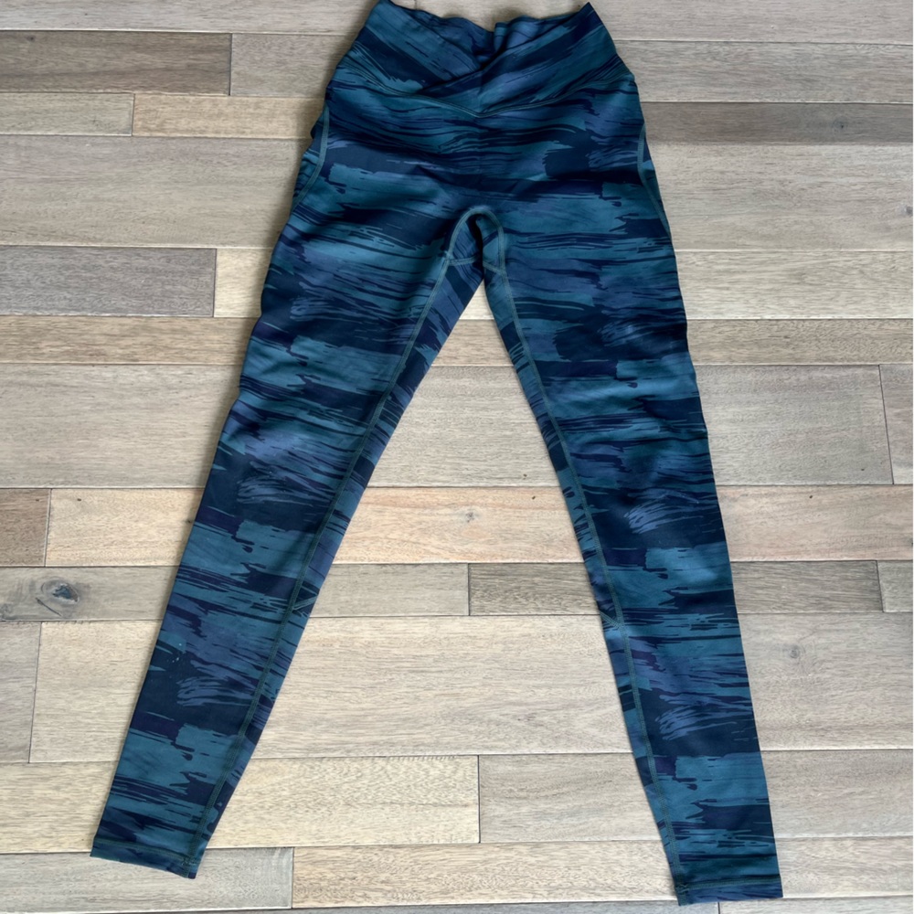 Alphalete SurfacePower Leggings-Blue Canvas Camo-Small